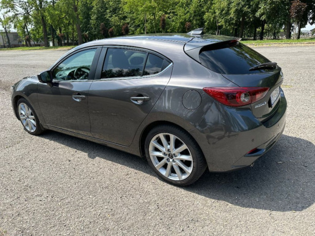 mazda-3-20-skyactiv-g165-revolution-top-121kw165hp-m6-big-2