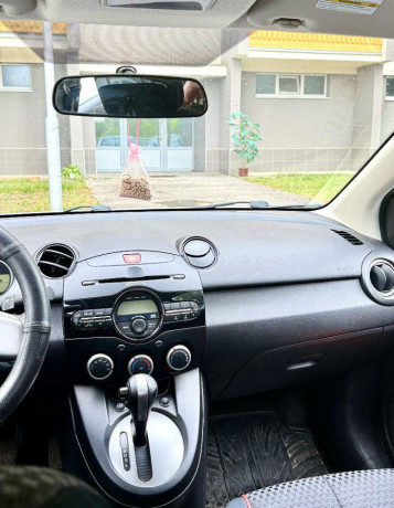 mazda-2-15-mzr-te-at-75kw102hp-a4-big-3