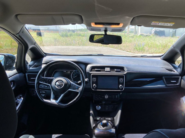 nissan-leaf-n-connecta-110kw150hp-a1-top-stav-big-1