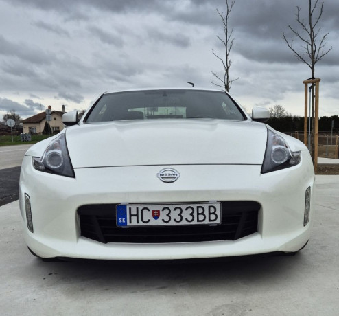 nissan-370-z-manual-big-0