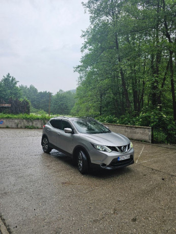 nissan-qashqai-15-dci-tekna-81kw110hp-m6-big-1