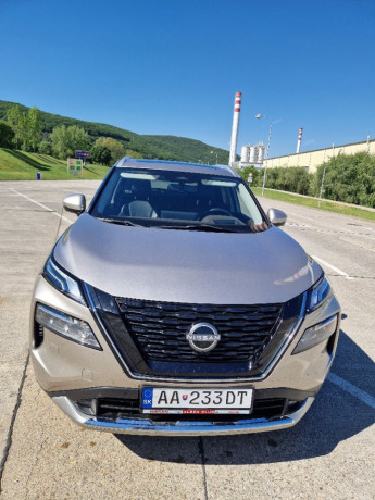 nissan-x-trail-15-vc-t-tekna-e-4orce-at-156kw213hp-big-2