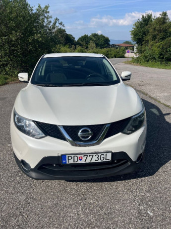 nissan-qashqai-2-15-dci-acenta-4x2-eu5-81kw109hp-m6-big-0