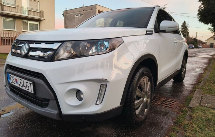 suzuki-vitara-16-ddis-elegance-2wd-88kw120hp-m6-big-3