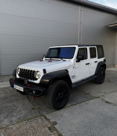 jeep-wrangler-36l-v6-vvt-unlimited-sport-big-0