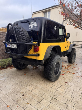 jeep-wrangler-40-sport-big-0