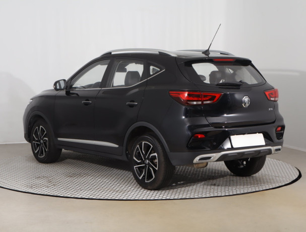mg-zs-suv-15-emotion-plus-sr1maj-big-2