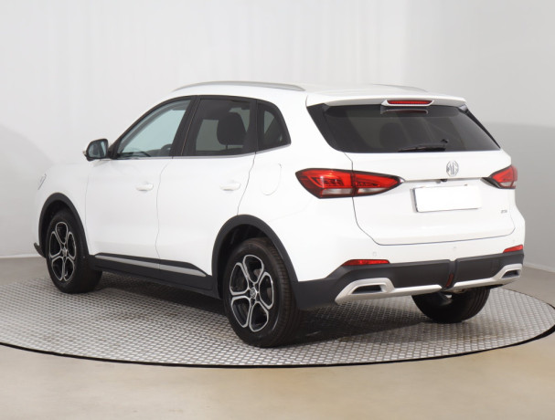 mg-zs-suv-15-i-emotion-servkniha-koza-big-2