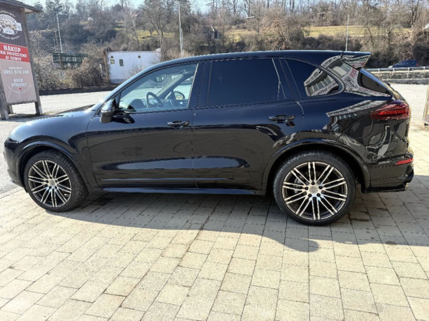porsche-cayenne-s-diesel-ii-fl-283kw385hp-a8-big-2