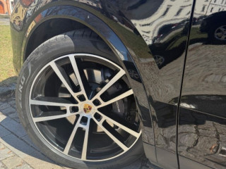 porsche-cayenne-e-hybrid