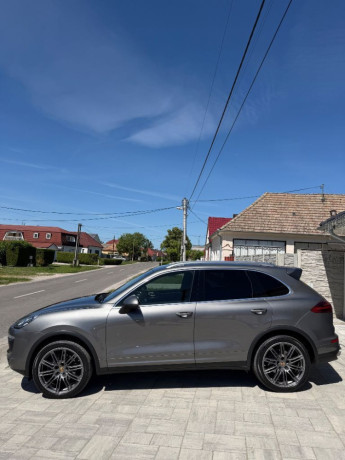 porsche-cayenne-diesel-ii-fl-193kw262hp-a8-big-3