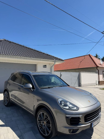 porsche-cayenne-diesel-ii-fl-193kw262hp-a8-big-0