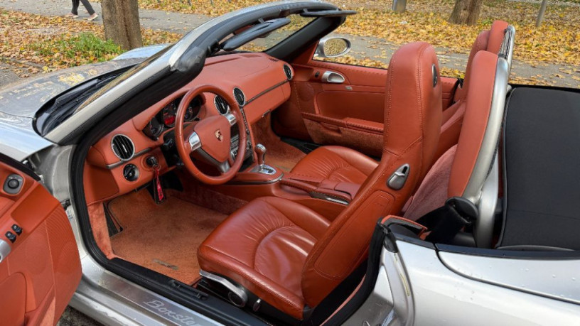 porsche-boxster-27-tiptronic-180-kw-81-000-km-2-majitel-big-3