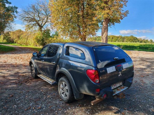 mitsubishi-l-200-2007-big-1