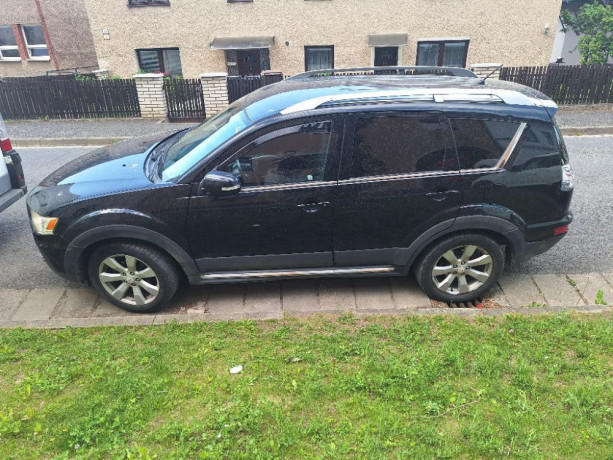 mitsubishi-outlander-2010-automat-24-benzin-big-1