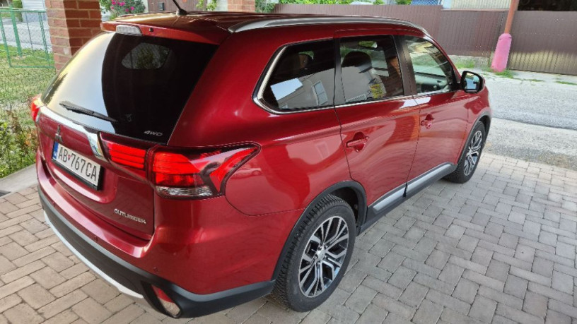 mitsubishi-outlander-2016-diesel-7-miest-4x4-automat-big-2