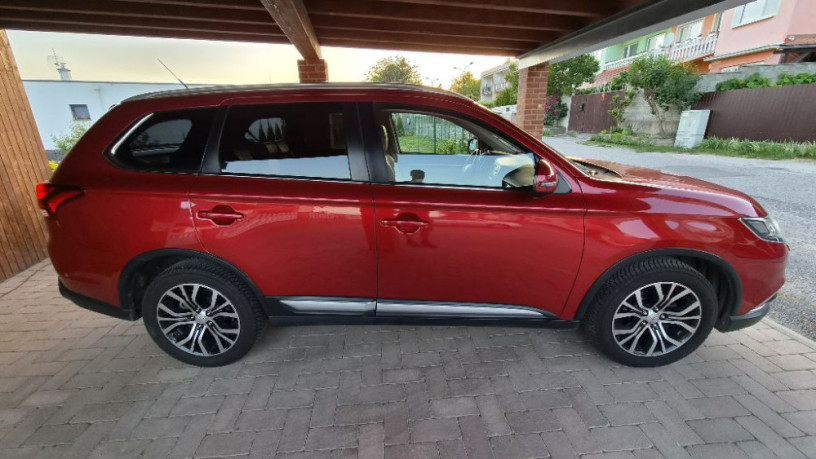 mitsubishi-outlander-2016-diesel-7-miest-4x4-automat-big-3