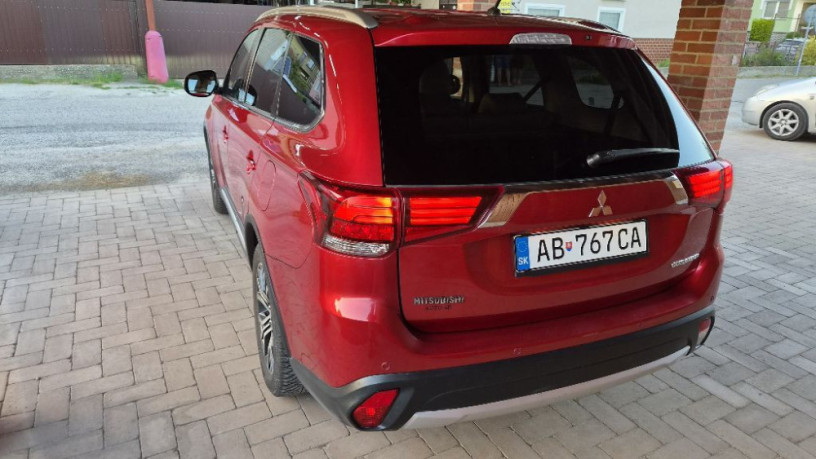 mitsubishi-outlander-2016-diesel-7-miest-4x4-automat-big-1