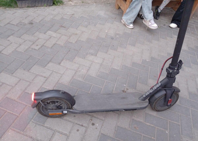 xianomi-elektric-scooter-4-big-2