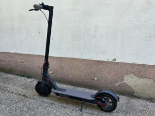 xiaomi-scooter-m365-skladacia-el-kolobezka