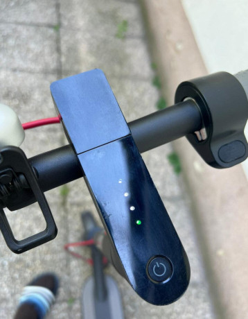xiaomi-scooter-m365-skladacia-el-kolobezka-big-2