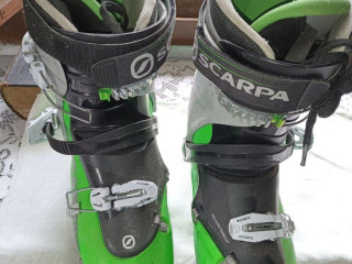 scarpa-throll