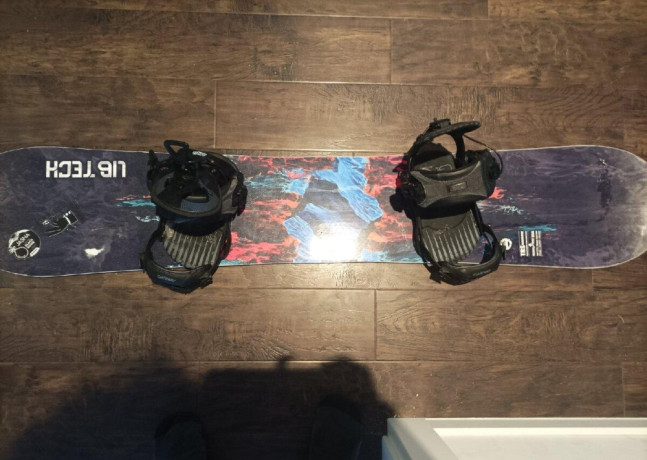 lib-tech-snowboard-big-0