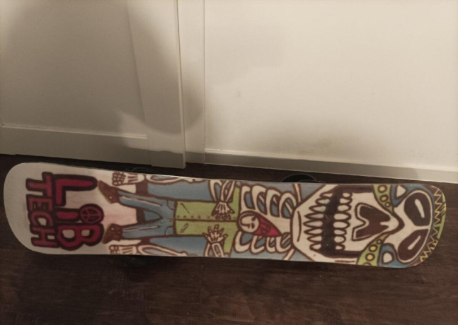 lib-tech-snowboard-big-2