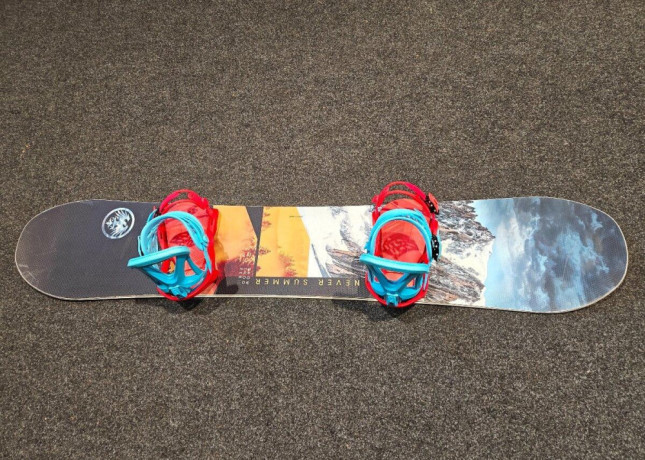 snowboard-never-summer-snowtrooper-157cm-s-novym-viazanim-big-2