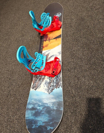 snowboard-never-summer-snowtrooper-157cm-s-novym-viazanim-big-0