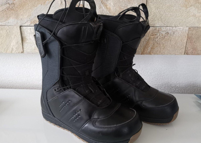 salomon-launch-black19-povcena24990eur-snovboard-obuv-big-3