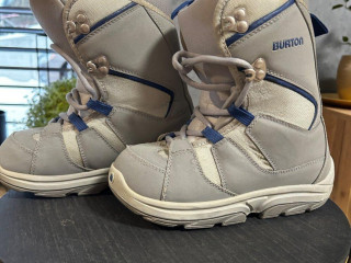 detske-snowboardove-topanky-burton-sive-vel-35