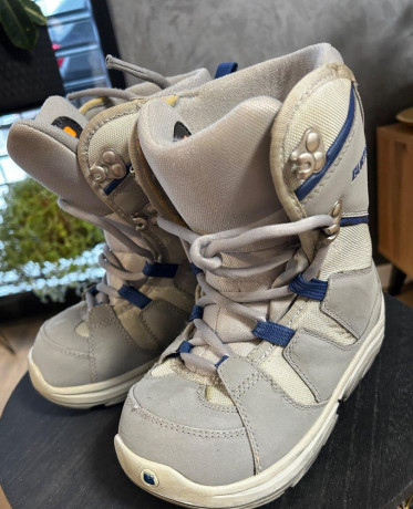 detske-snowboardove-topanky-burton-sive-vel-35-big-3