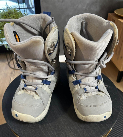 detske-snowboardove-topanky-burton-sive-vel-35-big-2