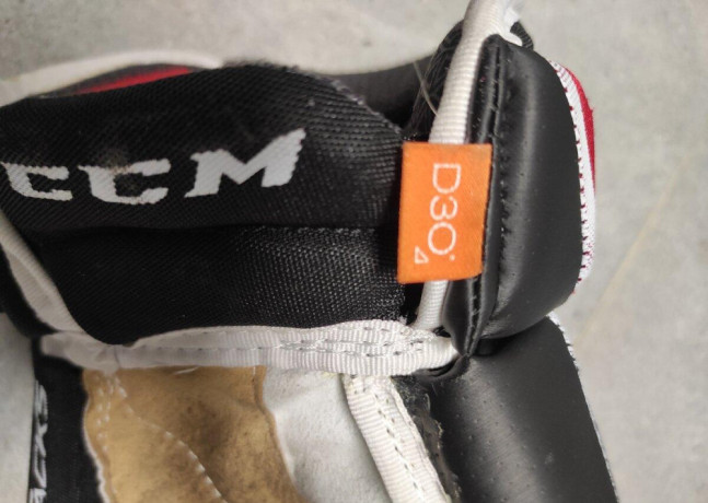 predam-profesionalne-rukavice-ccm-tacks-hr-pro-2-big-2