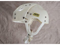 hokejova-prilba-small-0