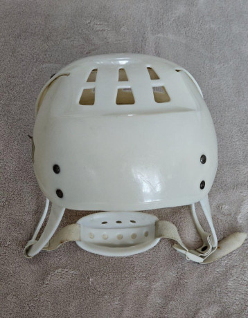 hokejova-prilba-big-4