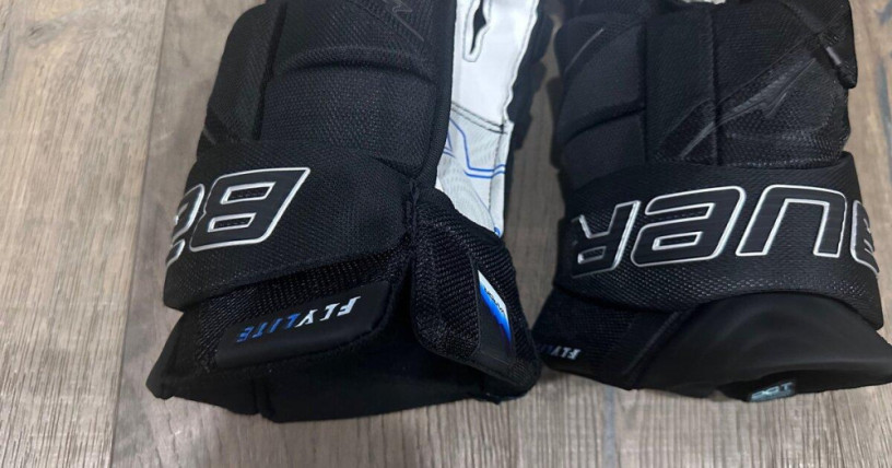 hokejove-rukavice-bauer-flylite-big-1