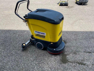 karcher-bd-4025-c-podlahovy-umyvaci-stroj