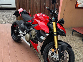 ducati-streetfighter-v4s