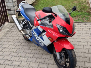 predam-motocykel-honda-cbr600f