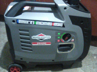 invert-elektrocentrala-briggs-stratton-p2400-s-podvozkom