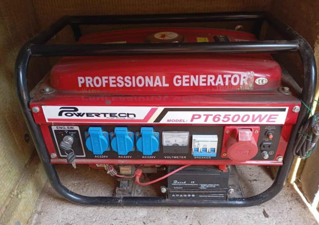 vykonna-benzinova-elektrocentrala-powertech-pt6500we-big-2
