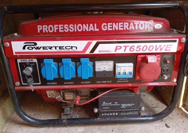 vykonna-benzinova-elektrocentrala-powertech-pt6500we-big-0