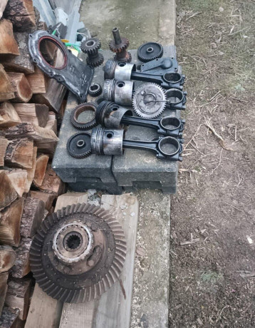 zetor-piesty-na-motor-big-1