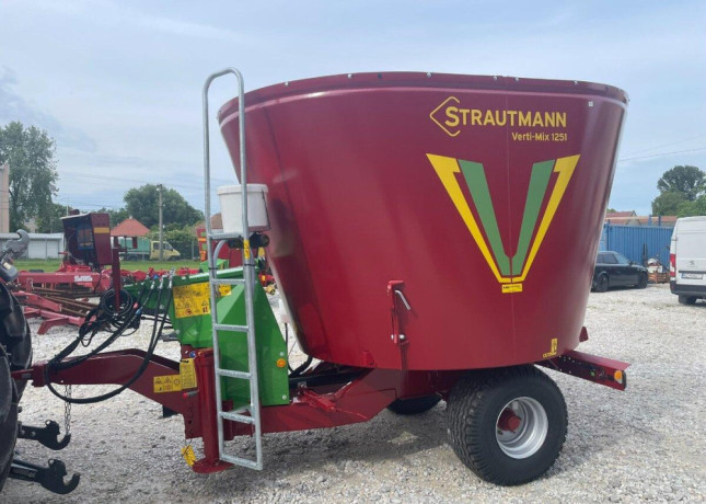 krmny-voz-strautmann-verti-mix-1251-big-3