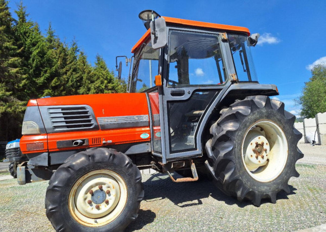 japonsky-traktor-kubota-gl-320-big-0