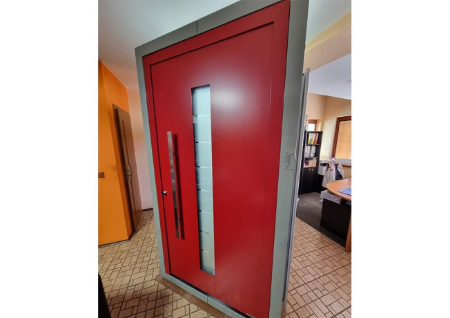 dvere-hormann-thermosafe-rc3-1100x2100mm-vystavny-kus-big-1