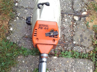 predam-krovinorez-stihl-fs-44