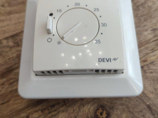 termostat-devi-d532